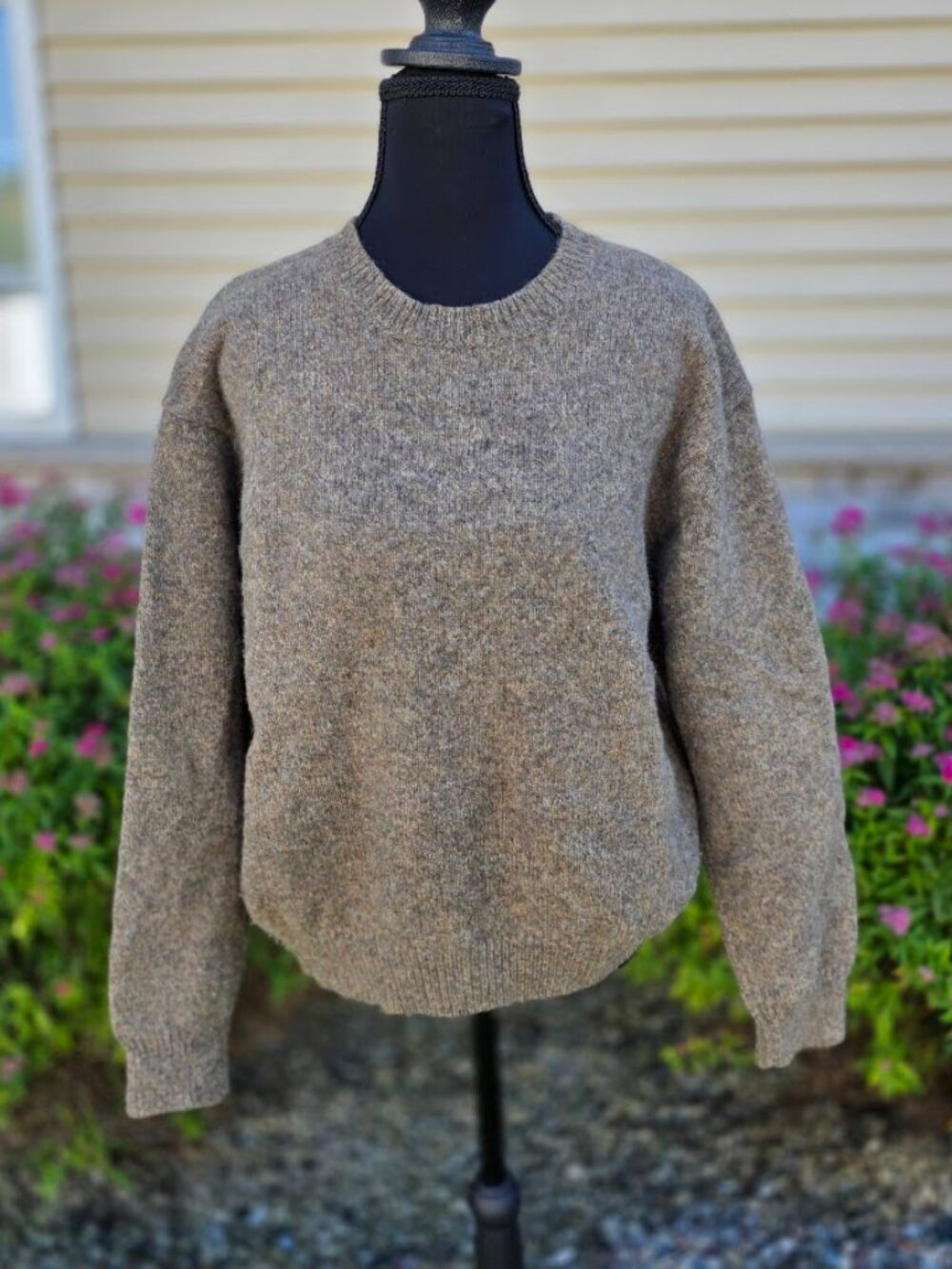 Cabela’s Women’s L 80% Wool Brown Heather Crewneck Sweater